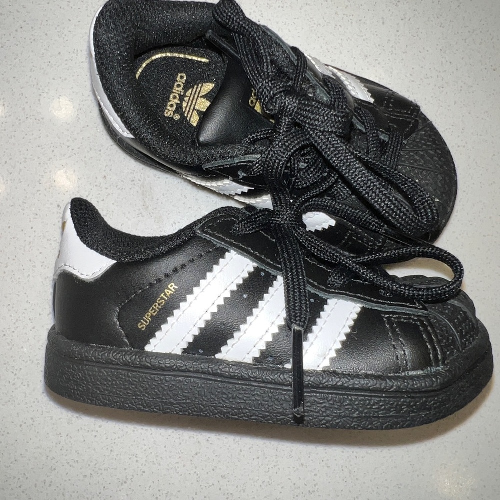 Toddler Adidas Black Size 4
